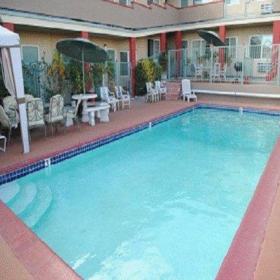 Travel Inn & Suites Victorville Udogodnienia zdjęcie